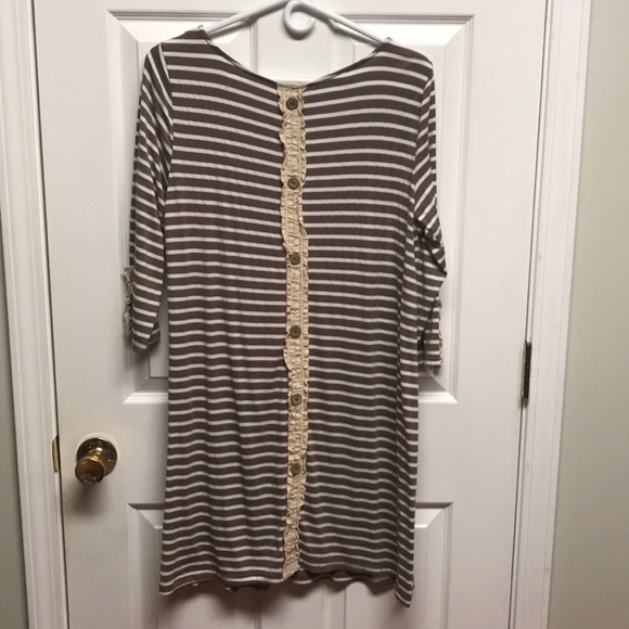 Dress - Picture 3 of 4